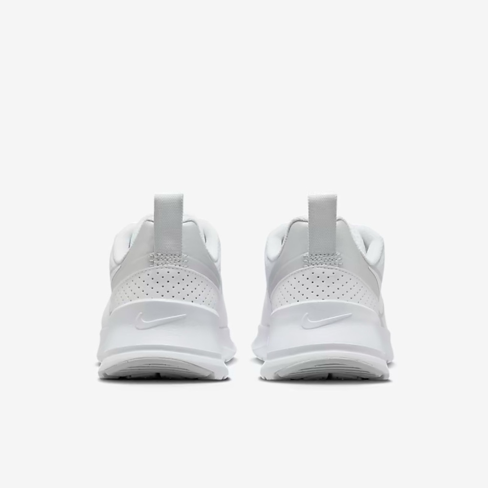 Nike WMNS Air Max Nuaxis
White/Pure Platinum/Metallic
Silver/White
HF1233-101 - Picture 13 of 16